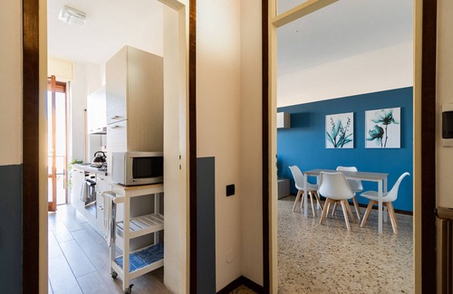 Arona Appartement | Blue Wave Apartment [ Arona - Lago Maggiore]