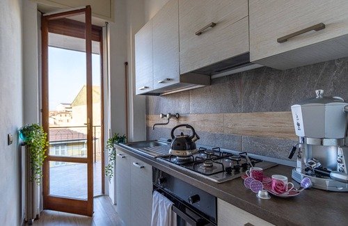 Arona Appartement | Blue Wave Apartment [ Arona - Lago Maggiore]