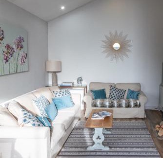 Bruton Maison | Blueberry Barn, light and airy barn conversion near Bruton