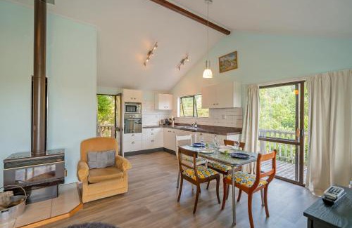 Onemana Maison | Bluebird Bach - Onemana Holiday Home
