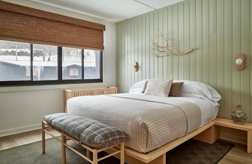 Lake Placid Hôtel | Bluebird Lake Placid King Suite l Sleeps 4 Comfortably