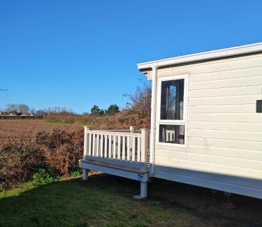 Scratby Appartement | Bluebird Skies - A cosy getaway