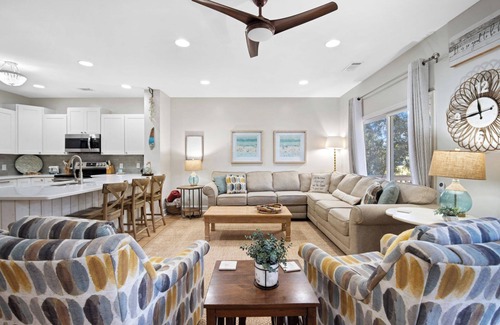 Bonito Boathouses Maison | Bluegrass Beach House