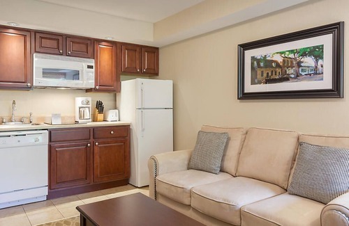 Williamsburg Copropriété | Bluegreen Patrick Henry Square Studio unit, Friday check-in