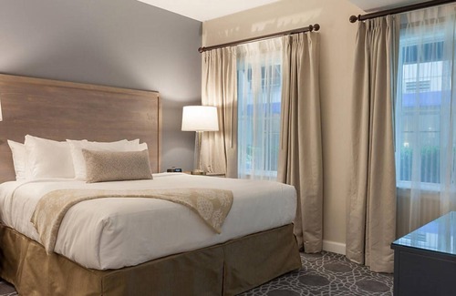 Cannonborough Elliotborough Station Balnéaire | Bluegreen's King 583 Resort - 1 Bd. – Historic Charleston with a Modern Twist