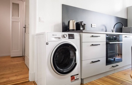 Alt-Treptow Appartement | Blueground | Alt-Treptow, balcony, nr Spreeufer