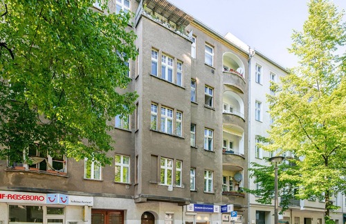 Alt-Treptow Appartement | Blueground | Alt-Treptow, view, nr Treptower Park