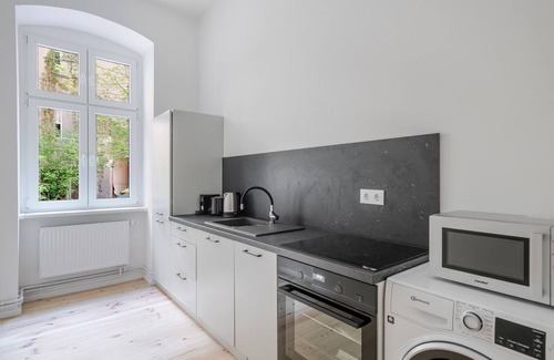 Alt-Treptow Appartement | Blueground | Alt-Treptow, view, nr Spreeufer