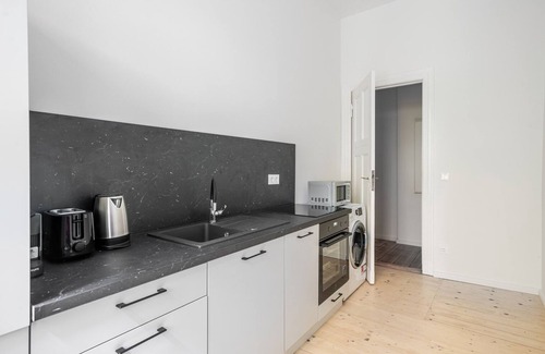 Alt-Treptow Appartement | Blueground | Alt-Treptow, view, nr Spreeufer