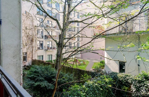 Alt-Treptow Appartement | Blueground | Alt-Treptow, balcony, nr Spreeufer