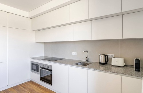 Casal da Ladeira Appartement | Blueground | Alvalade, balcony, nr Campo Pequeno