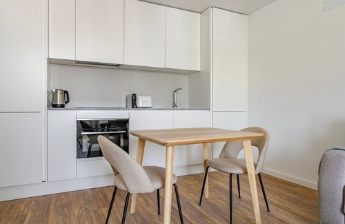 Casal da Ladeira Appartement | Blueground | Alvalade, balcony, nr Campo Pequeno
