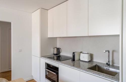Casal da Ladeira Appartement | Blueground | Alvalade, balcony, nr Campo Pequeno