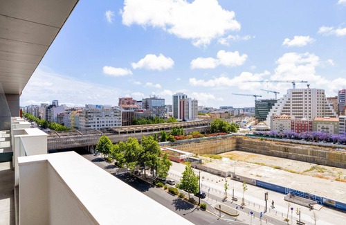 Casal da Ladeira Appartement | Blueground | Alvalade, balcony, nr Campo Pequeno