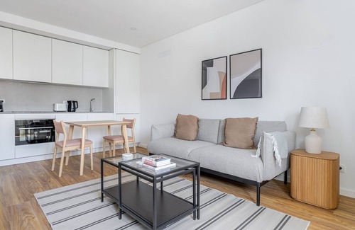 Casal da Ladeira Appartement | Blueground | Alvalade, balcony, nr Campo Grande