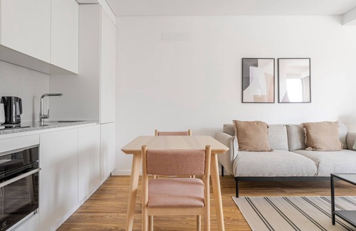 Casal da Ladeira Appartement | Blueground | Alvalade, balcony, nr Campo Grande