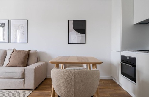 Casal da Ladeira Appartement | Blueground | Alvalade, balcony, nr Campo Pequeno