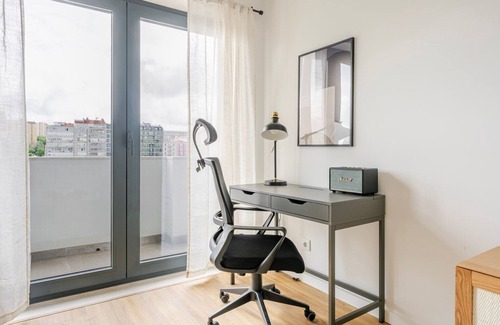 Casal da Ladeira Appartement | Blueground | Alvalade, balcony, nr Campo Pequeno