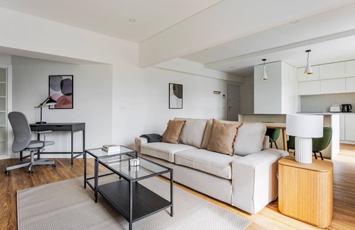 Casal da Ladeira Appartement | Blueground | Alvalade, balcony, nr Campo Pequeno