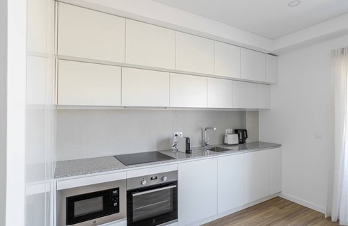 Casal da Ladeira Appartement | Blueground | Alvalade, balcony, nr Campo Pequeno