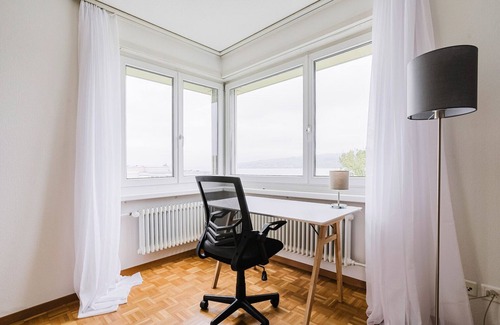Horgen District Appartement | Blueground | Au, w/d, 3 min to market by bus