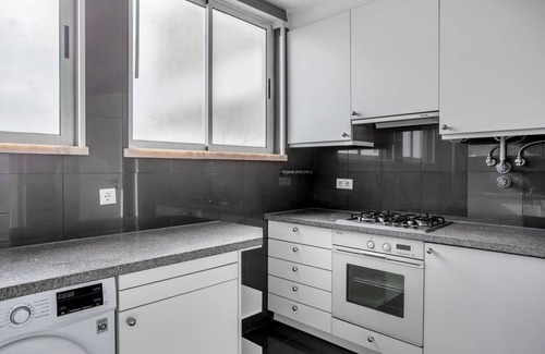 Sao Sebastiao da Pedreira Appartement | Blueground | Avenidas Novas, fully furnished