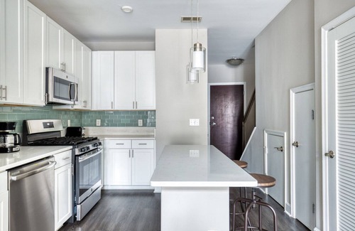 Bethesda Maison | Blueground | Bethesda, fitness center, nr Cabin John Park