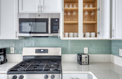 Bethesda Maison | Blueground | Bethesda, fitness center, nr Cabin John Park