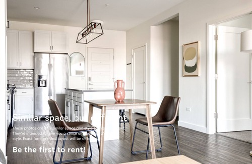 Elmhurst Appartement | Blueground | Elmhurst, pool, nr Elmhurst Art Museum