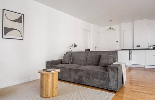 Levallois-Perret Appartement | Blueground | Levallois, AC, w/d, nr park