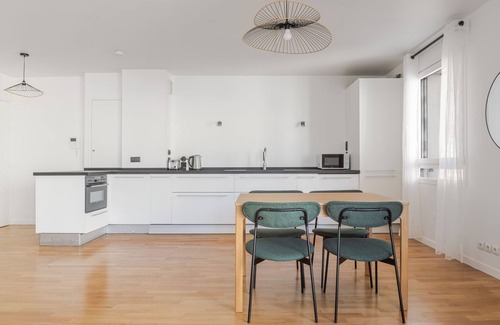 Levallois-Perret Appartement | Blueground | Levallois, AC, w/d, nr park