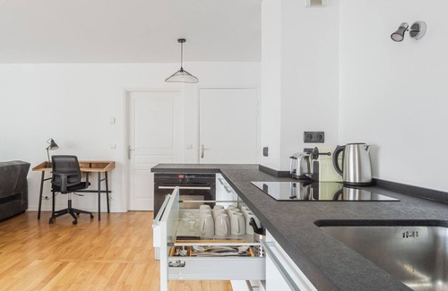 Levallois-Perret Appartement | Blueground | Levallois, AC, w/d, nr park
