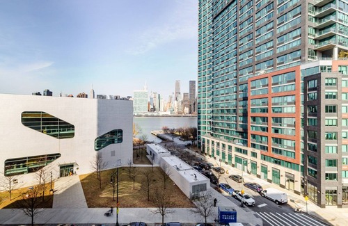 Hunters Point Appartement | Blueground | LIC, pool & gym, nr parks
