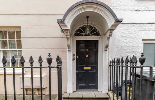 Regent's Park Appartement | Blueground | Marylebone, w/d, balcony, nr park