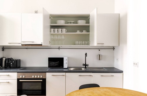 Schottenfeld Appartement | Blueground | Neubau, washer/dryer, nr Museum
