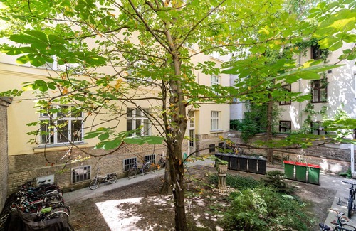 Schottenfeld Appartement | Blueground | Neubau, washer/dryer, nr Museum