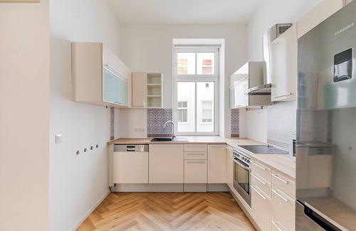 Schottenfeld Appartement | Blueground | Neubau, washer/dryer, nr Museumsquartier