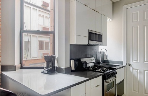 Nolita Appartement | Blueground | Nolita, balcony, nr Bowery