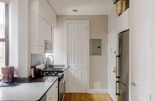 Nolita Appartement | Blueground | Nolita, balcony, nr Bowery