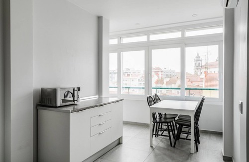 Santa Isabel Appartement | Blueground | Oeiras, AC & w/d, nr museums