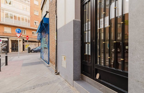 Adelfas Appartement | Blueground | Pacífico, elevator & w/d, nr Retiro