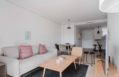 Chamberi Appartement | Blueground | Rios Rosas 3bd apartment