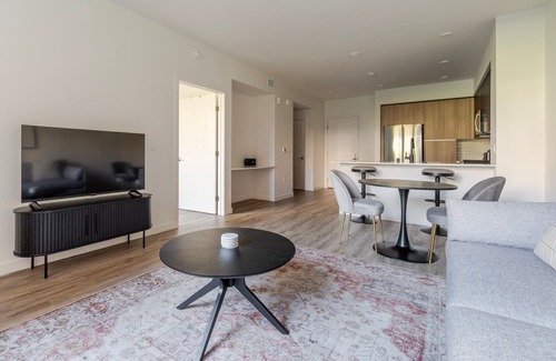 Newhall Appartement | Blueground | Santa Clara, washer, nr Central Park