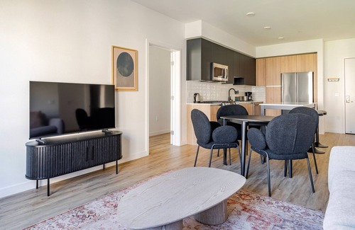 Newhall Appartement | Blueground | Santa Clara, view, nr Central Park