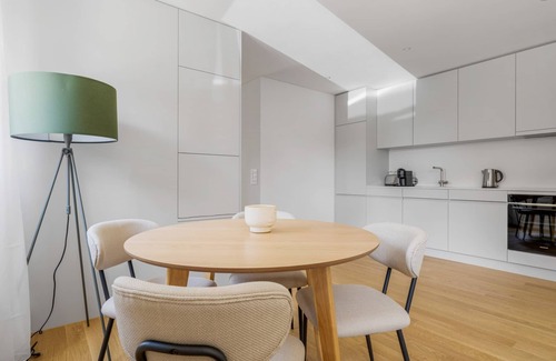 Seebach Appartement | Blueground | Seebach, balcony, nr Zürich Zoo