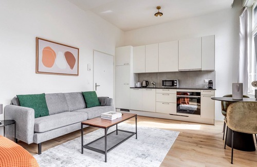 Seebach Appartement | Blueground | Seebach, washer, nr Zürich Zoo