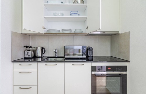 Seebach Appartement | Blueground | Seebach, washer, nr Zurich Zoo