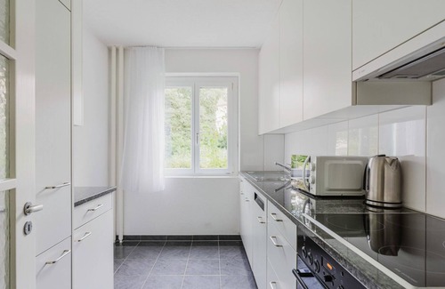 Sihlfeld Appartement | Blueground | Wiedikon, w/d, fully furnished
