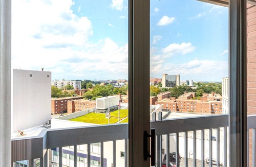 Woodmont Triangle Appartement | Blueground | Woodmont Triangle, fitness, nr Park