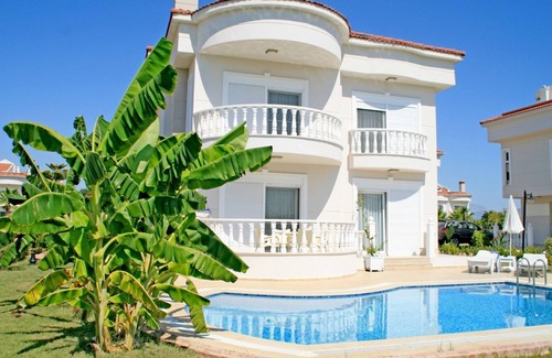 Kadriye Villa | BlueHomes 4 Bedroom Private Pool Villas U